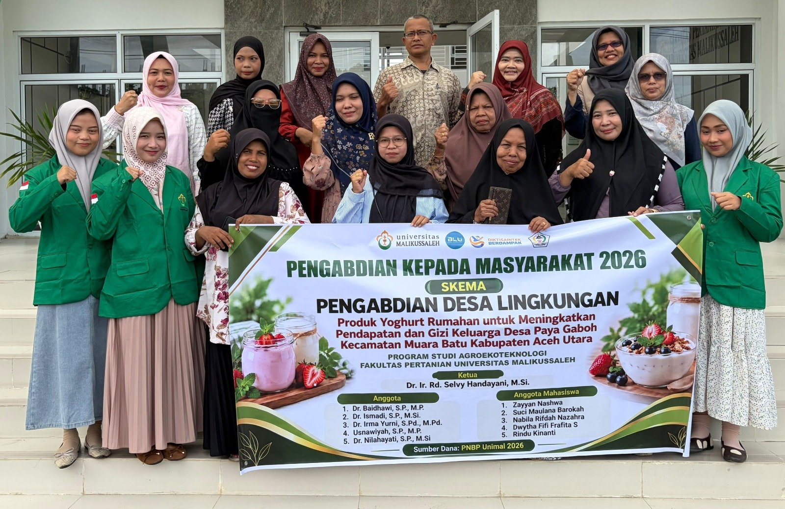 Dosen Unimal Latih Ibu-Ibu dan Remaja Putri Paya Gaboh Membuat Yoghurt Rumahan untuk Tingkatkan Gizi dan Pendapatan Keluarga